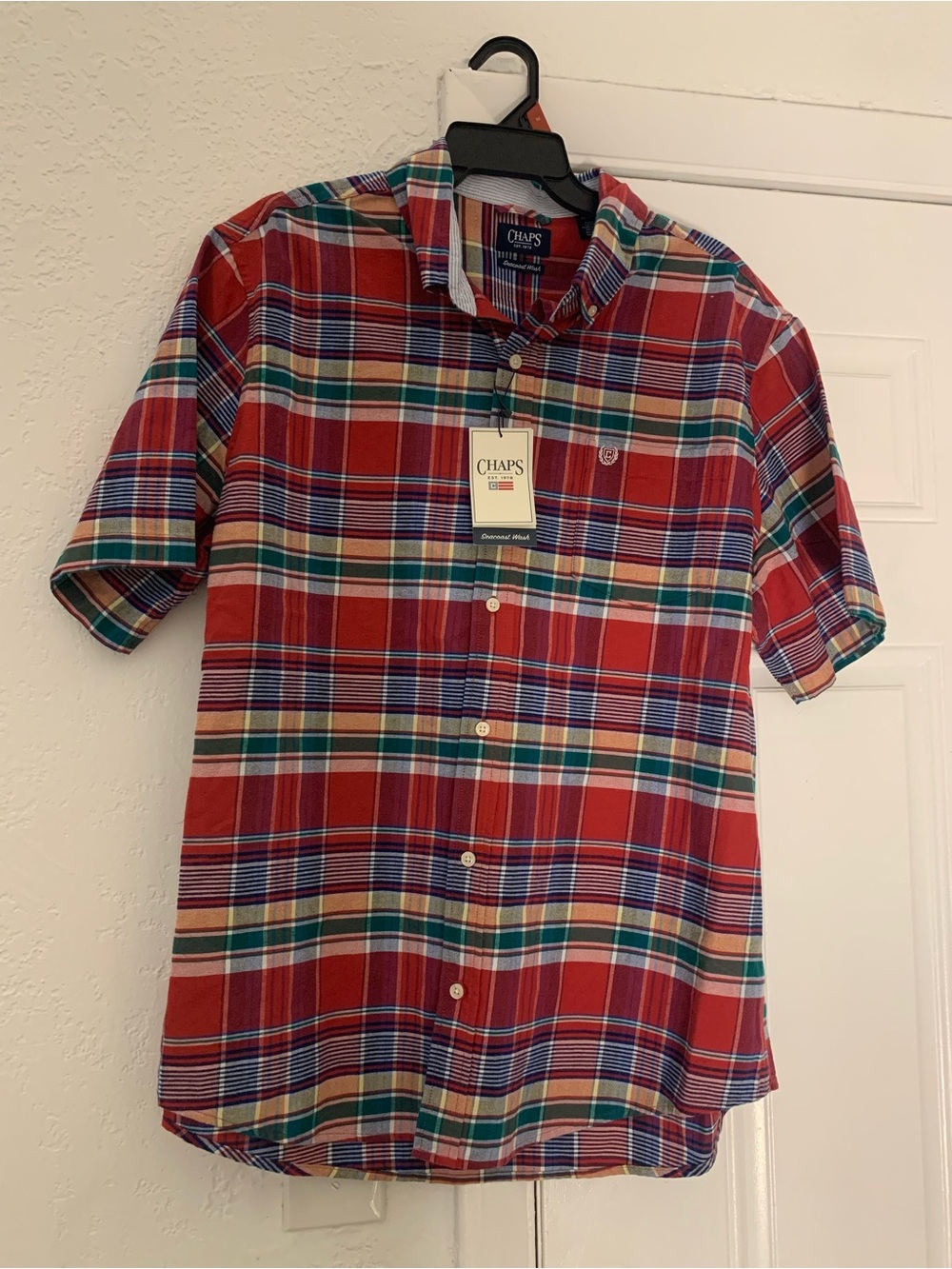 Chaps Men’s Red Plaid Short-Sleeve Button-Down Shirt with Green Accents